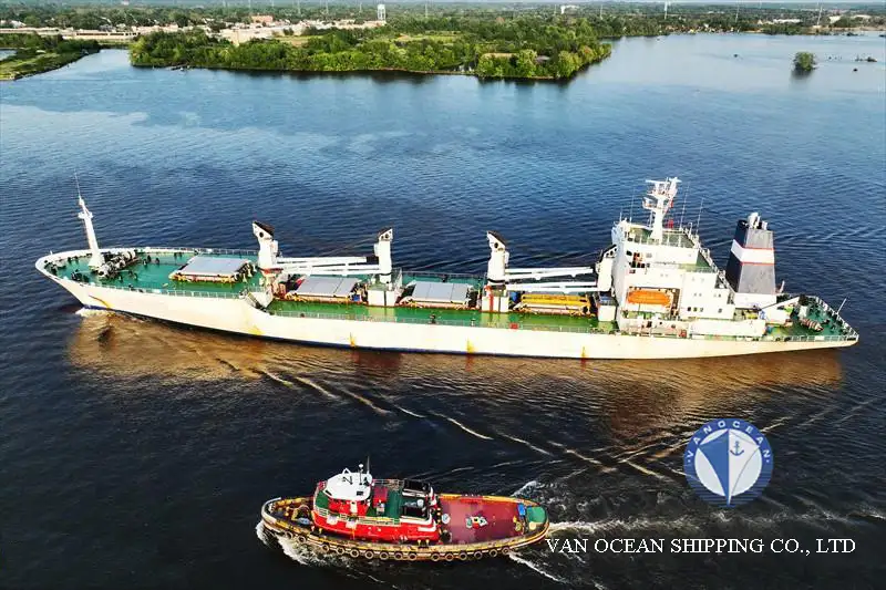 Navio frigorífico à venda
