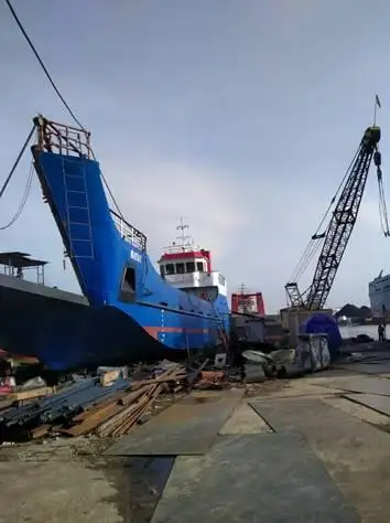 Balsa de desembarque, tanque à venda