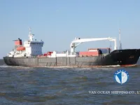 Navio frigorífico à venda