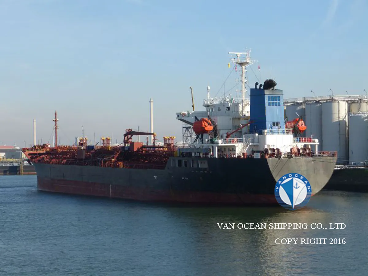 Navio-tanque de óleo/produtos químicos à venda