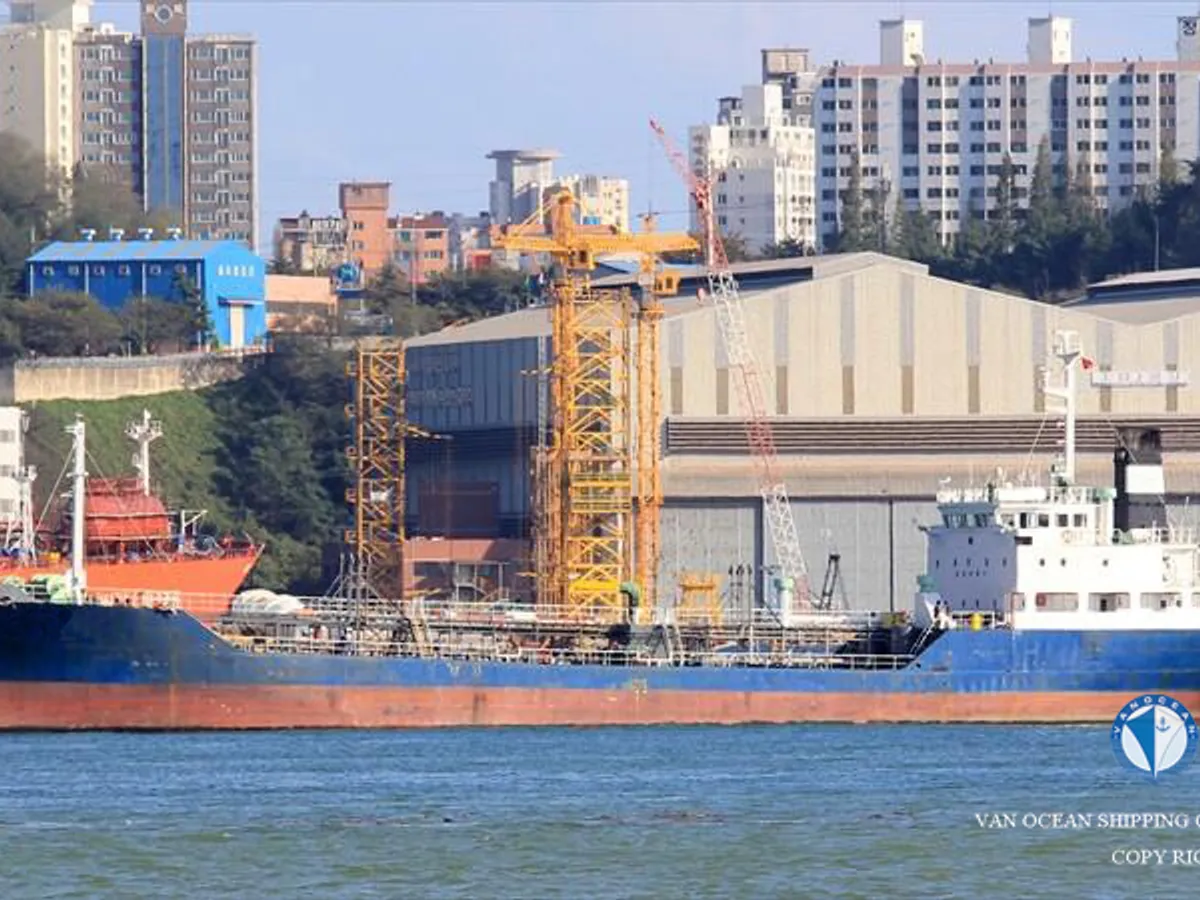 Navio-tanque de óleo/produtos químicos à venda