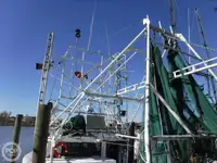 Navio de pesca de arrasto à venda