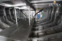 Barco de tripulação à venda
