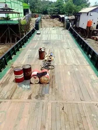 Balsa de desembarque, tanque à venda