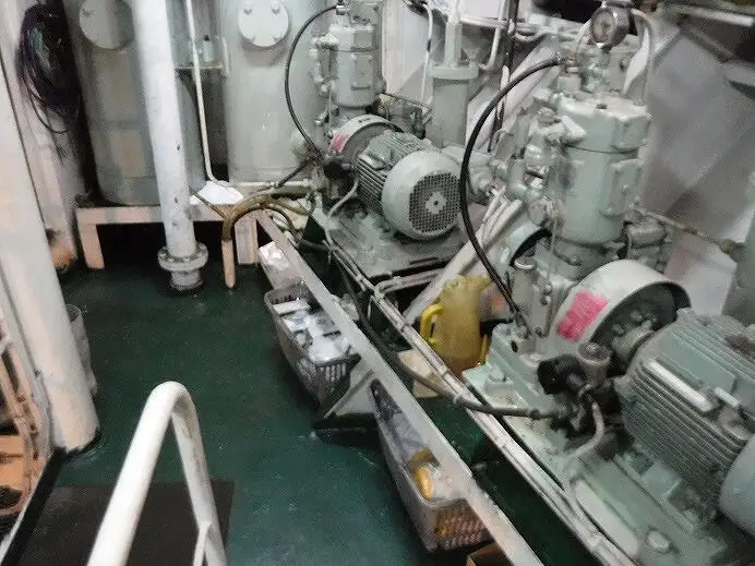 Navio graneleiro à venda