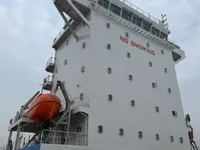 Navio porta-contêineres à venda