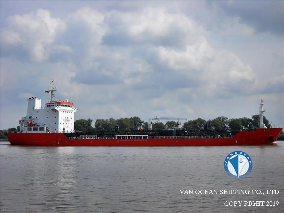 Navio-tanque de óleo/produtos químicos à venda