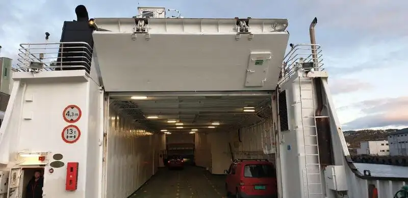Navio graneleiro à venda
