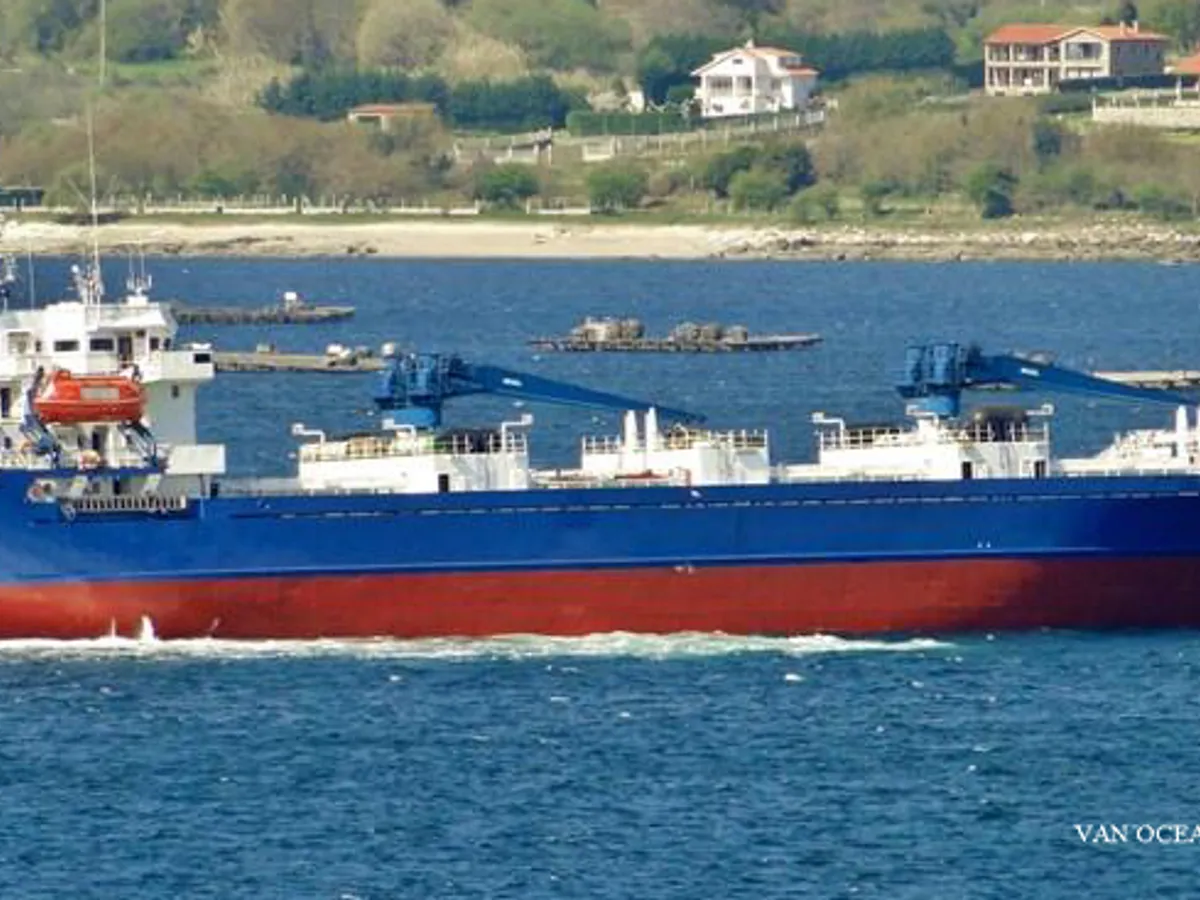 Navio frigorífico à venda
