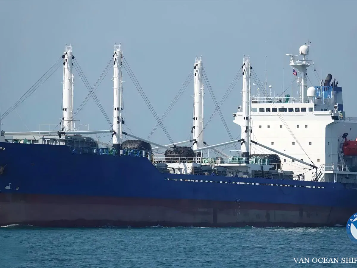 Navio frigorífico à venda