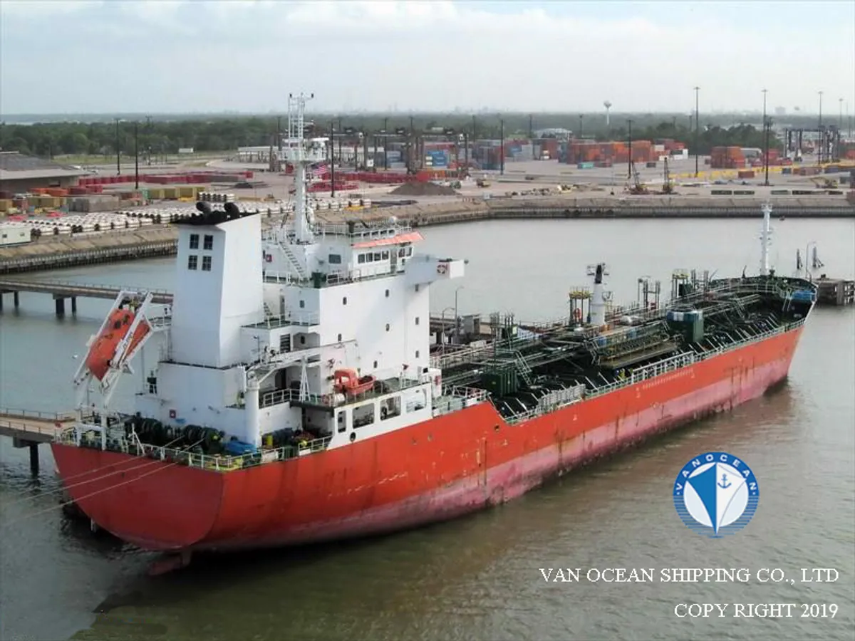 Navio-tanque de óleo/produtos químicos à venda