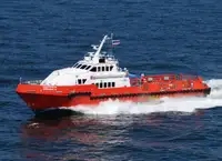 Barco de tripulação à venda