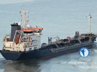 Navio-tanque de óleo/produtos químicos à venda