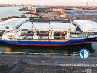 Navio frigorífico à venda