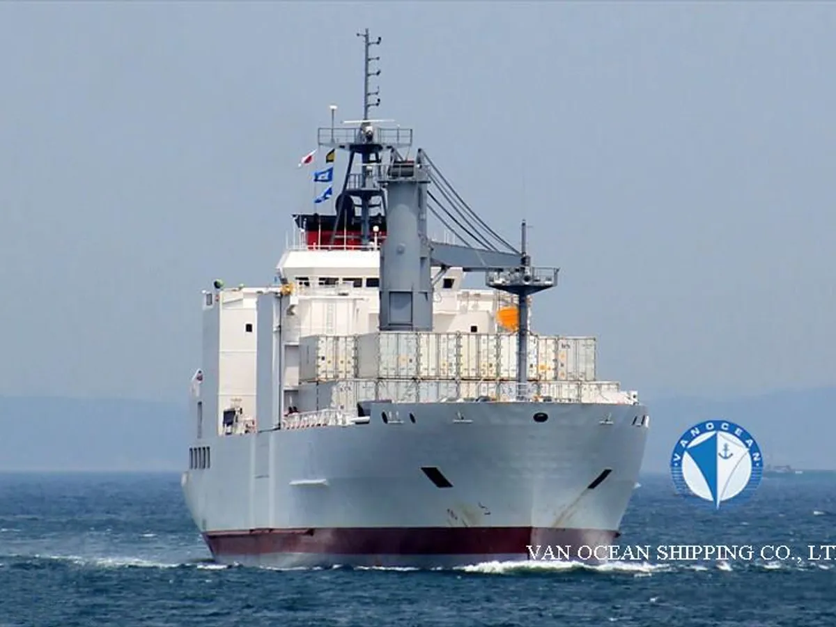 Navio frigorífico à venda
