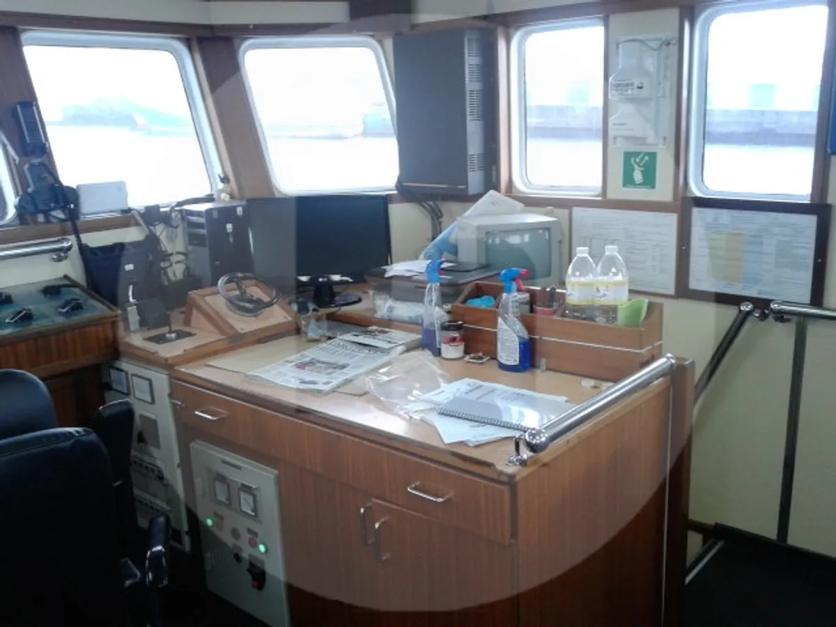 Navio de pesca à venda