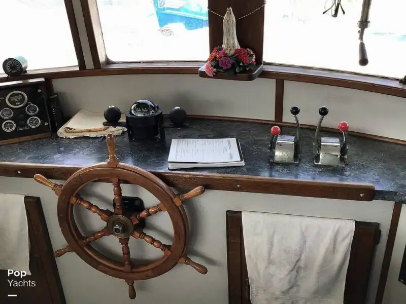 Navio de pesca de arrasto à venda