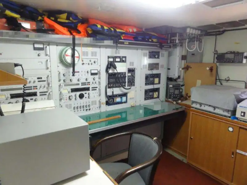 Navio de abastecimento à venda