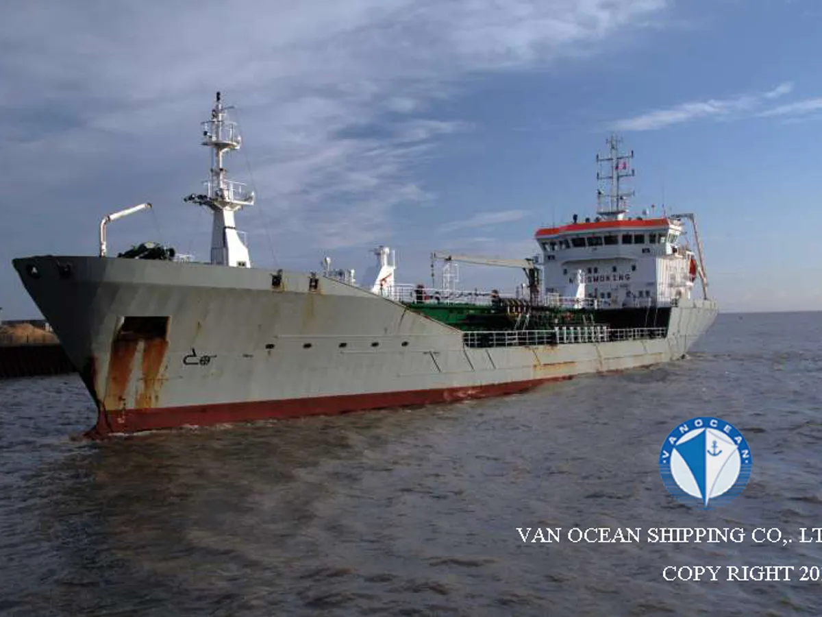 Navio-tanque de óleo/produtos químicos à venda