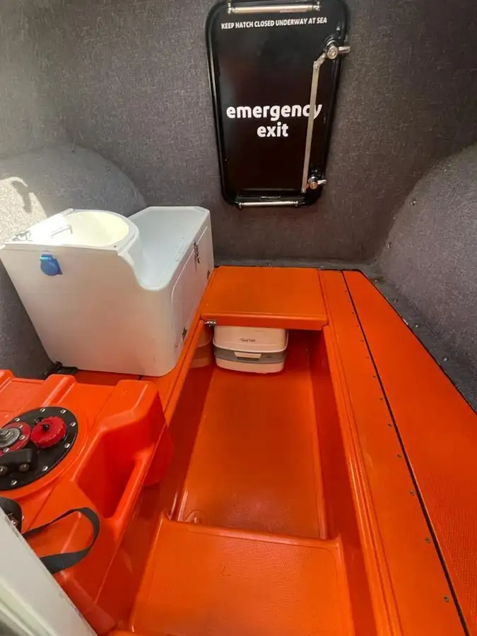 Bote inflável rígido à venda