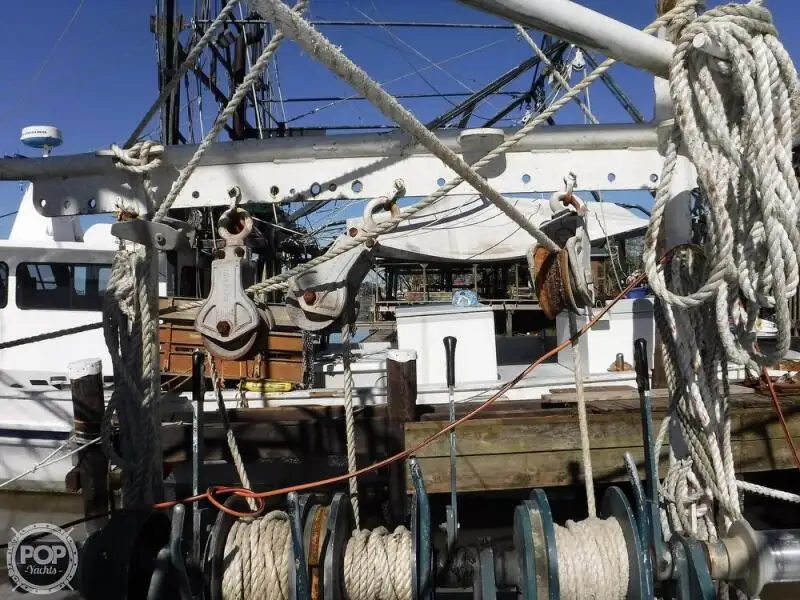 Navio de pesca de arrasto à venda