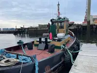 Rebocador à venda