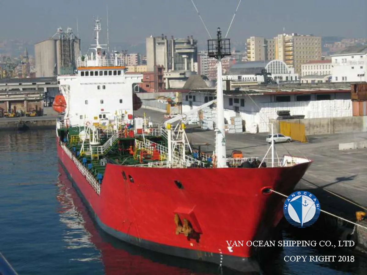 Navio-tanque de óleo/produtos químicos à venda