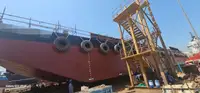 Barcaça à venda