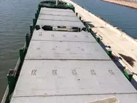 Navio porta-contêineres à venda