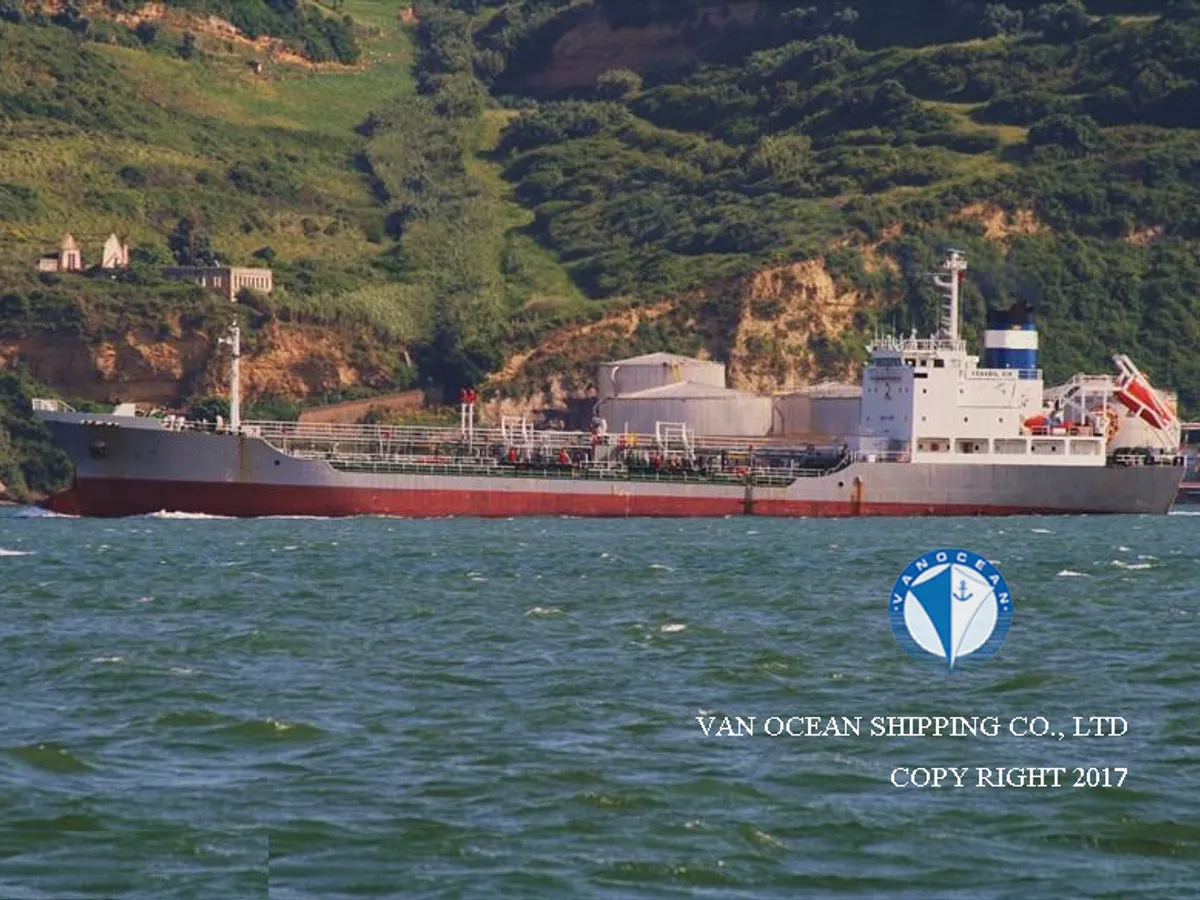Navio-tanque de óleo/produtos químicos à venda