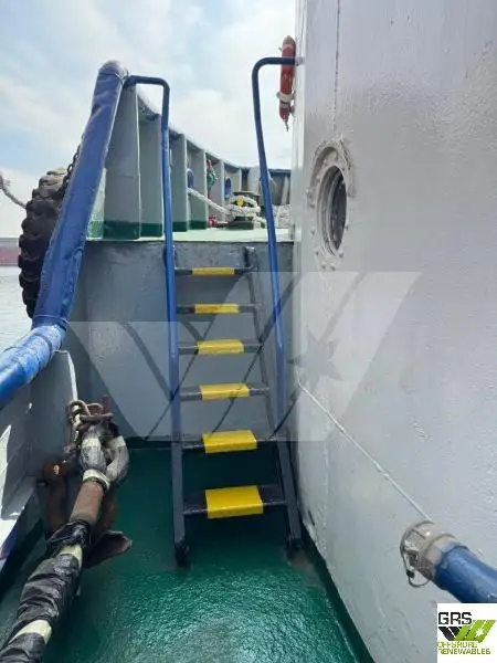 Rebocador à venda