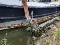 Navio de abastecimento à venda