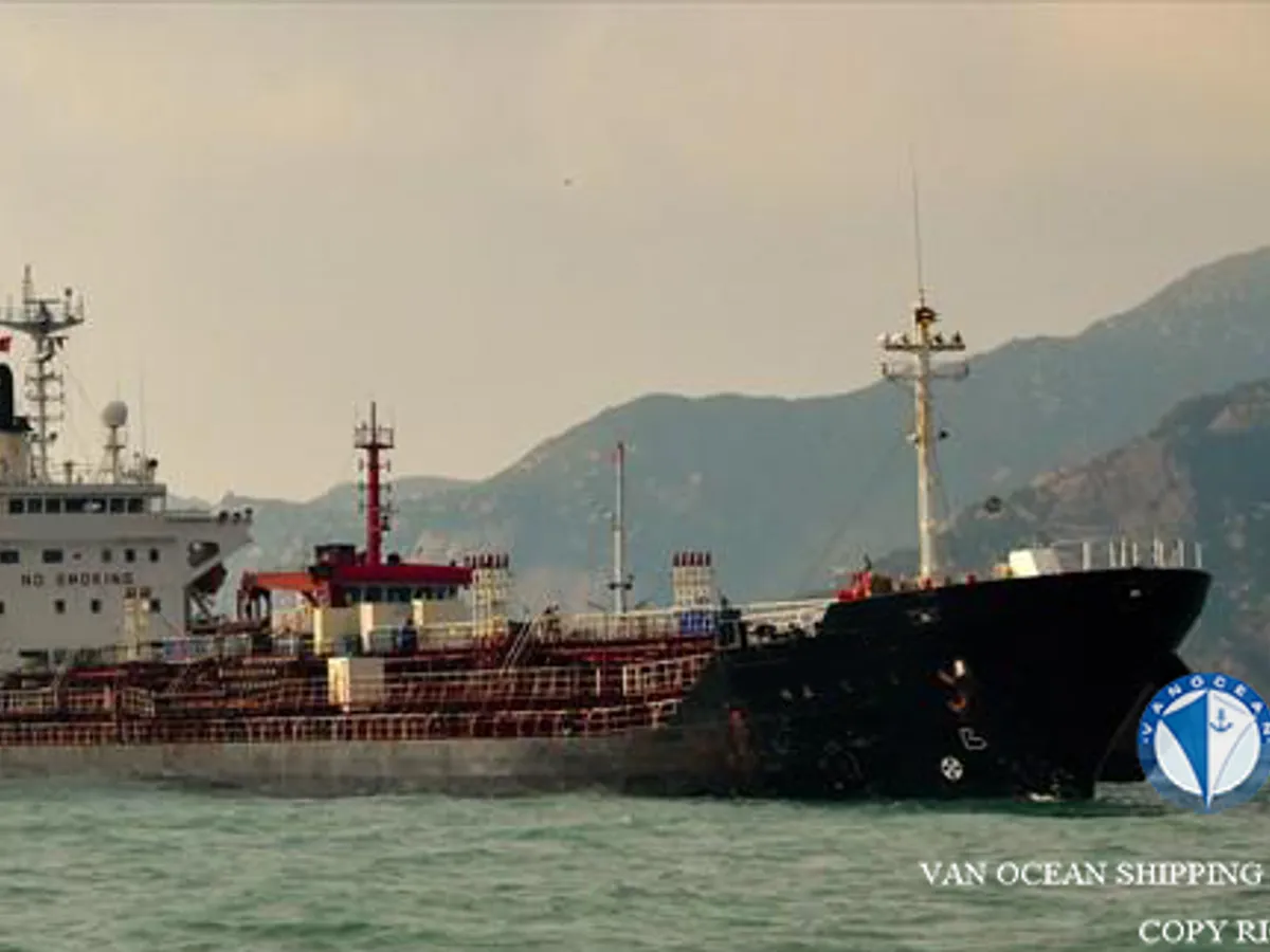 Navio-tanque de óleo/produtos químicos à venda