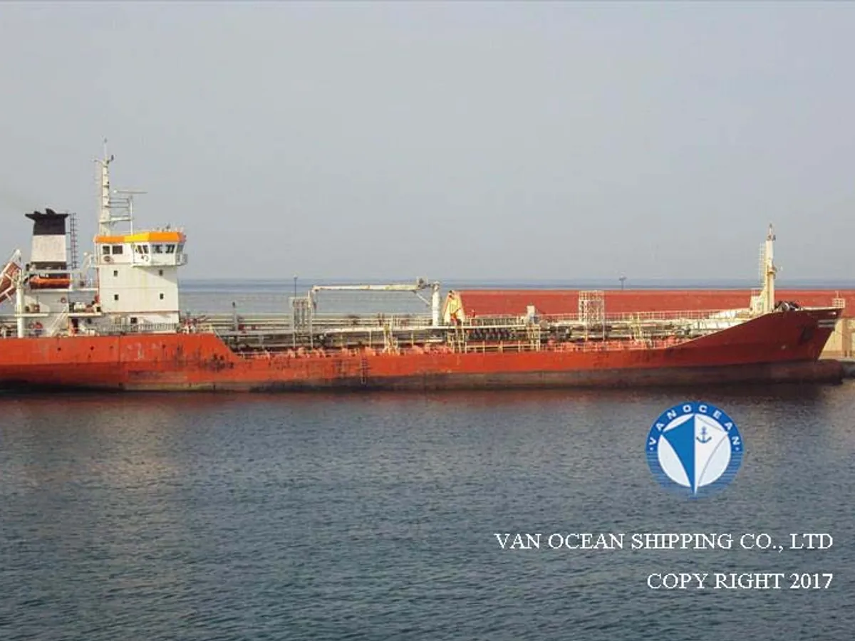 Navio-tanque de óleo/produtos químicos à venda