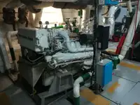 Barco de tripulação à venda