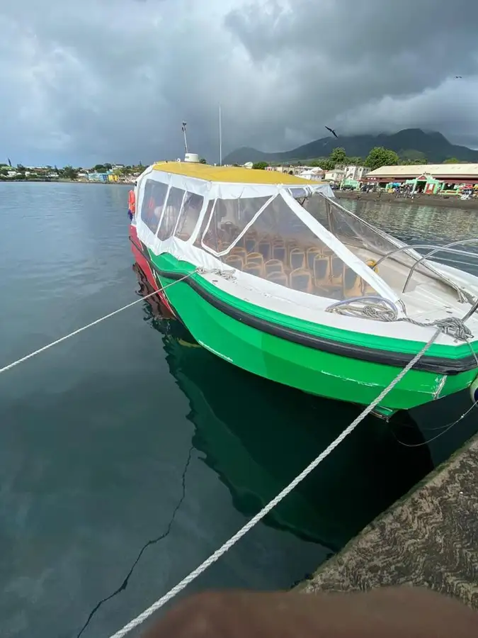 Navio de transporte de passageiros (Ferry) à venda