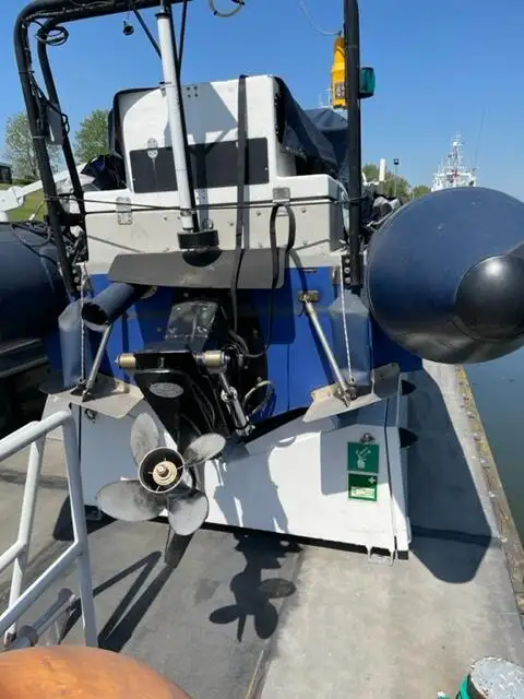 Bote inflável rígido à venda