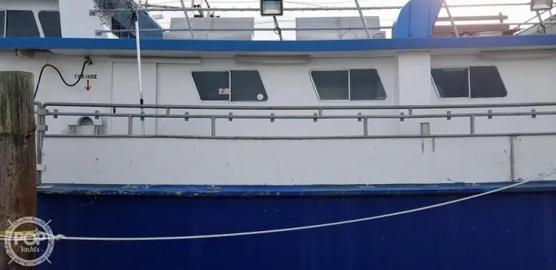 Catamarã à venda