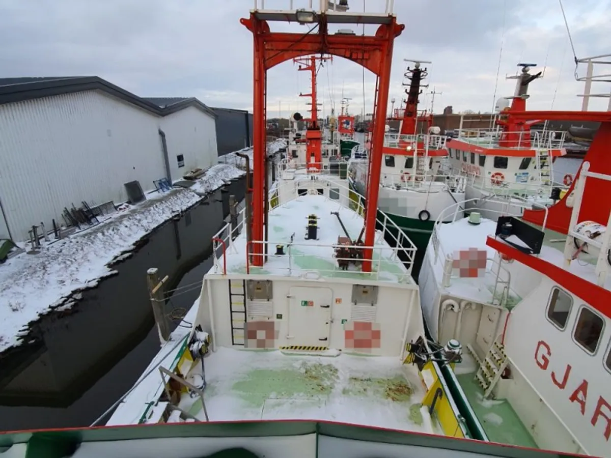 Navio de abastecimento à venda