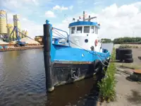 Rebocador à venda