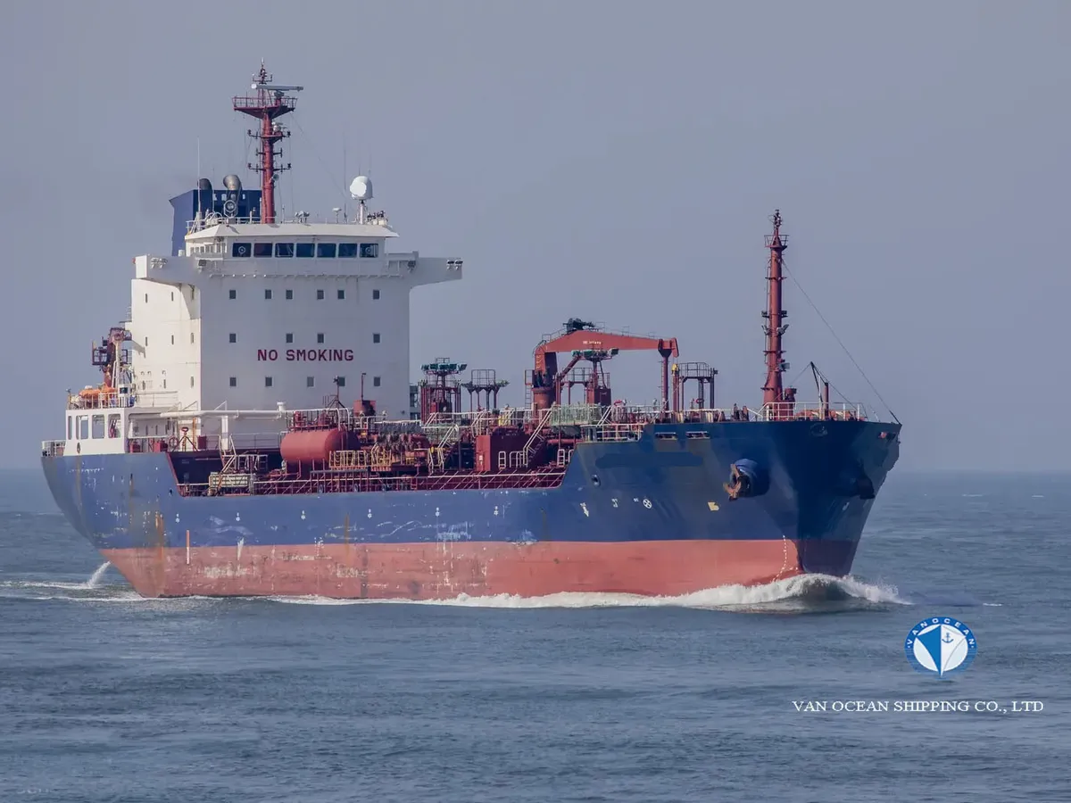 Navio-tanque de óleo/produtos químicos à venda