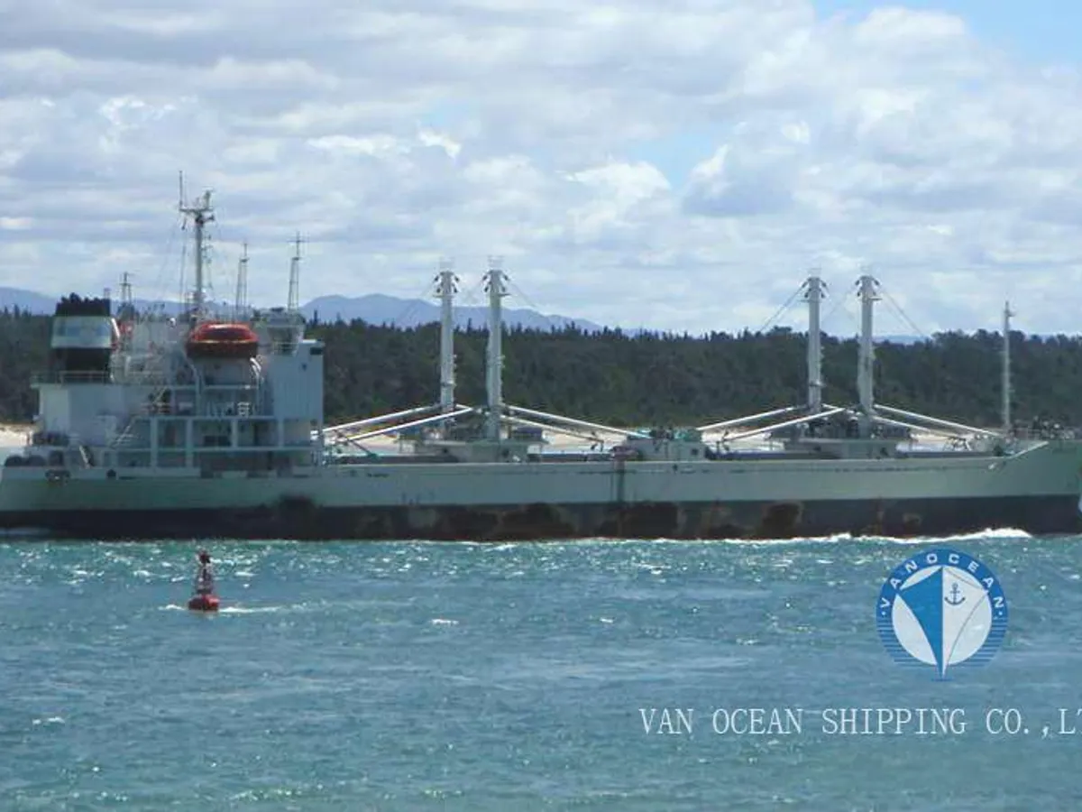 Navio frigorífico à venda