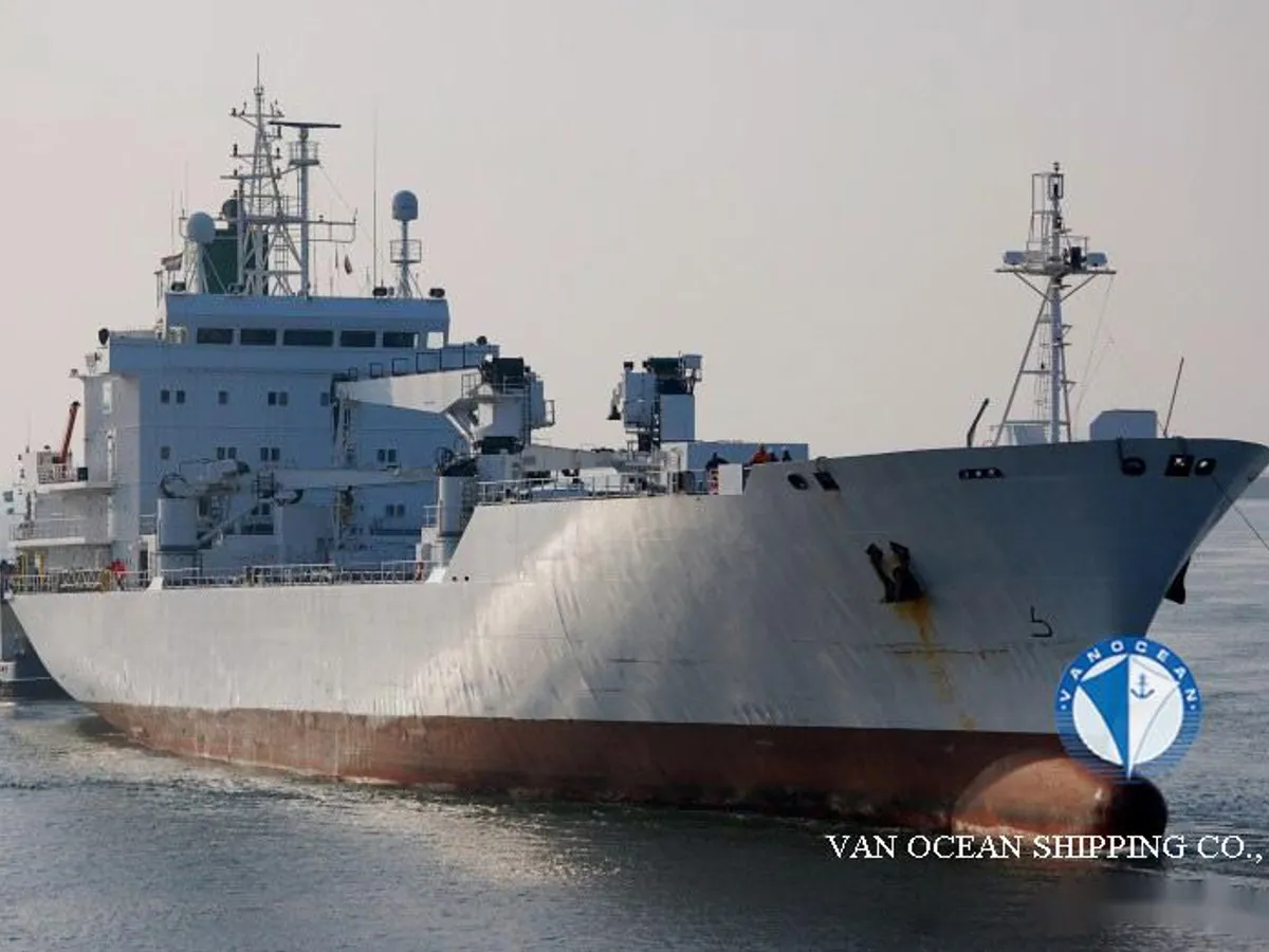 Navio frigorífico à venda