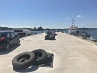 Doca flutuante à venda