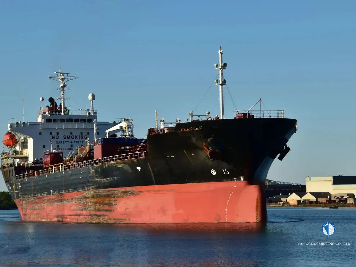 Navio-tanque de óleo/produtos químicos à venda