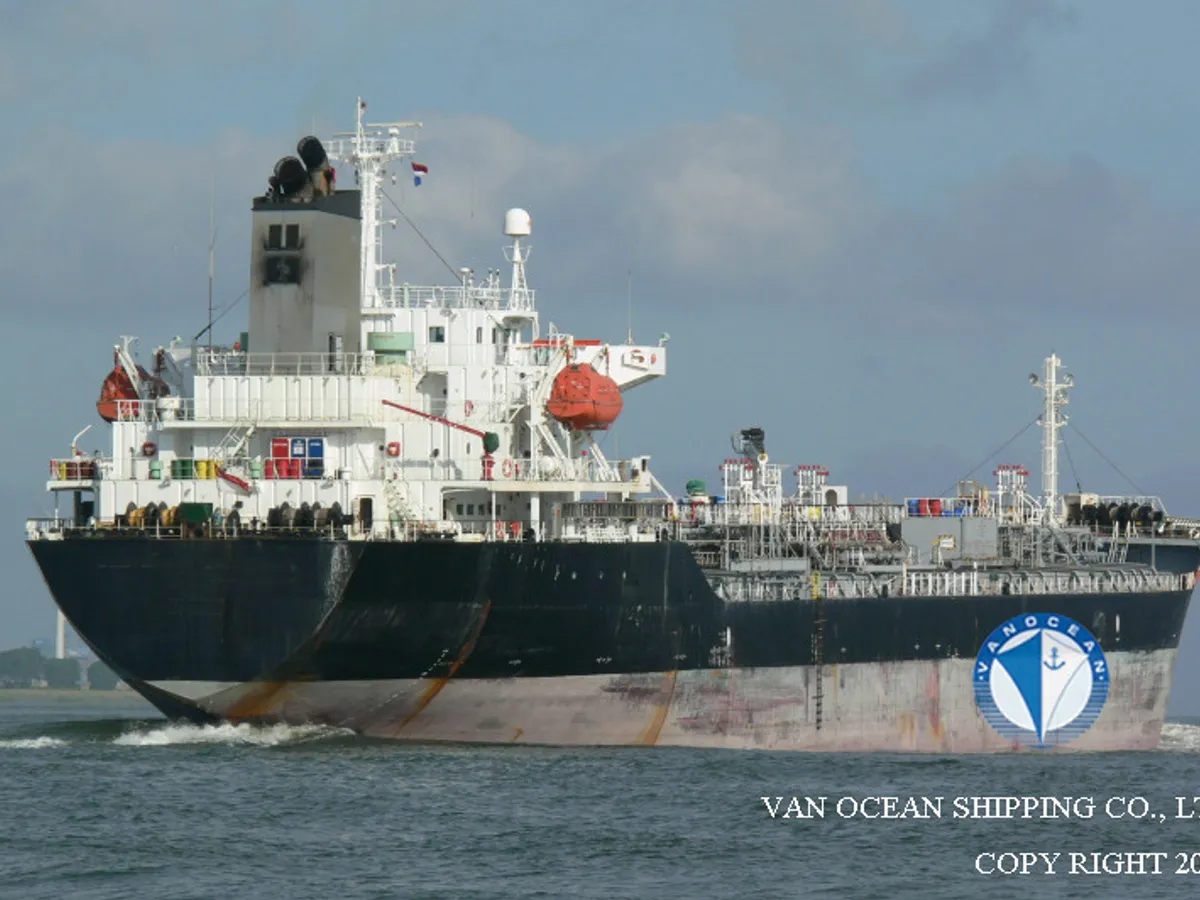 Navio-tanque de óleo/produtos químicos à venda