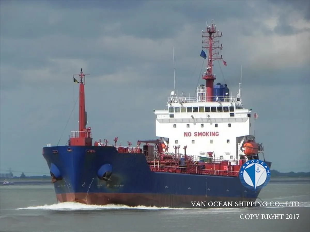 Navio-tanque de óleo/produtos químicos à venda