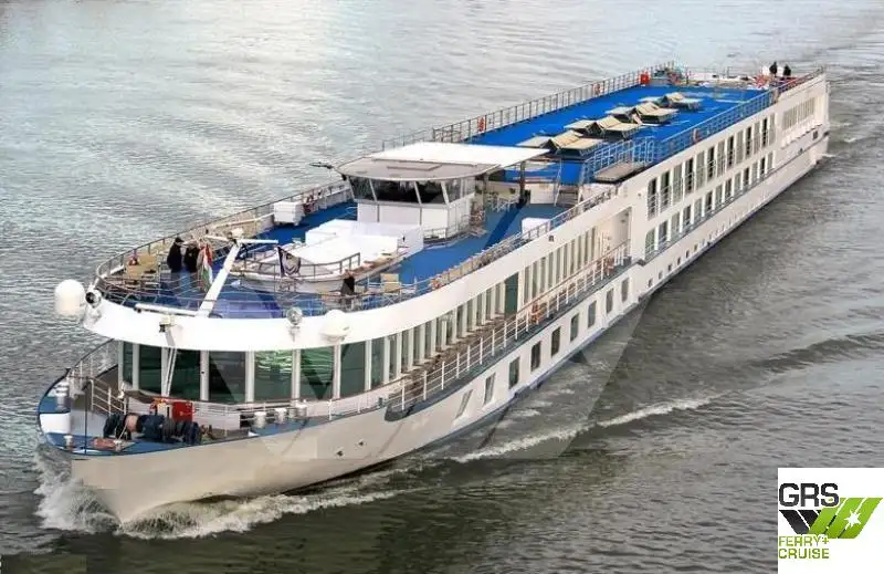 Navio de cruzeiro à venda