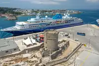 Navio de passageiros à venda