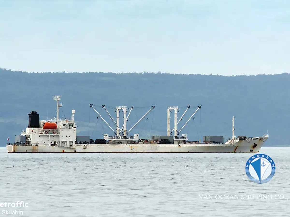 Navio frigorífico à venda